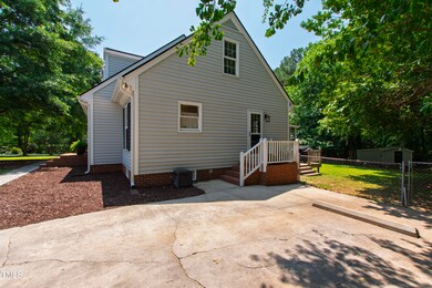 5413 Lower Creek Ct, Apex, NC 27539 - photo 4