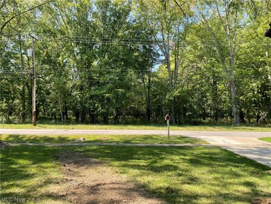761 Community Rd, Sheffield Lake, OH 44054 - photo 5
