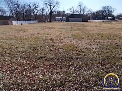101 E 10th St, Auburn, KS 66402 - photo 2