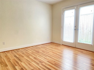 3716 Main Plaza Dr, Houston, TX 77025 - photo 6