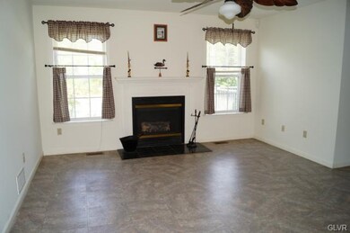 2428 Pine St, Whitehall, PA 18052 - photo 5