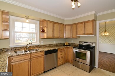 3555 Armfield Farm Dr, Chantilly, VA 20151 - photo 2