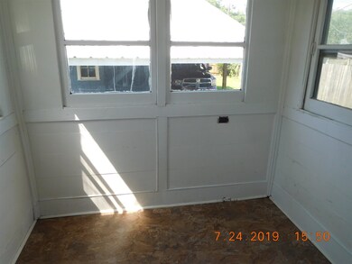 912 Oxford St, Elkhart, IN 46516 - photo 7