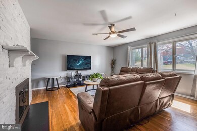 3374 Crumpton S, Laurel, MD 20724 - photo 6