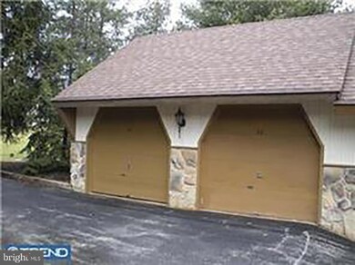 31 Valley Stream Ln, Chesterbrook, PA 19087 - photo 2