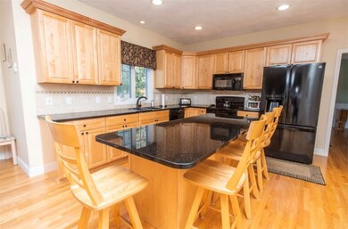 16 Cassandra Ct, Cranston, RI 02921 - photo 3