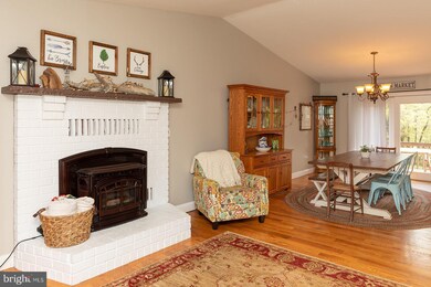 595 Elyse Ct, Sykesville, MD 21784 - photo 5