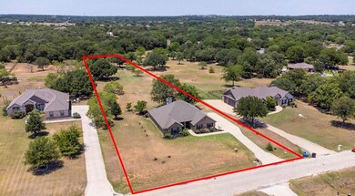 189 Lost Oak Dr, Azle, TX 76020 - photo 4