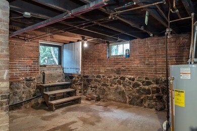 82 Cass St, Portsmouth, NH 03801 - photo 2