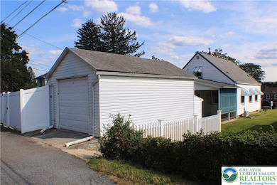 2317-2319 Elm St, Allentown, PA 18104 - photo 3