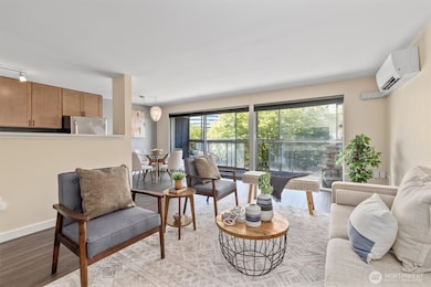 1740 Melrose Ave unit 203, Seattle, WA 98122 - photo 7