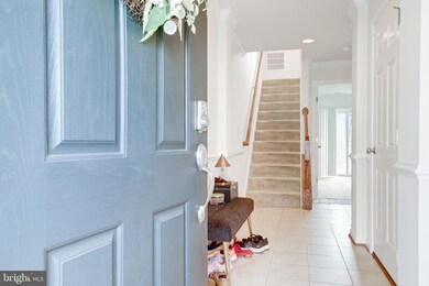 15747 John Diskin Cir, Woodbridge, VA 22191 - photo 6