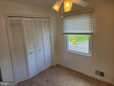 221 Inlet Dr, Pasadena, MD 21122 - photo 6