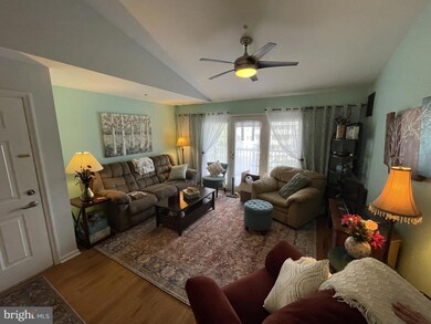 1907 Waters Edge Dr unit 128, Newark, DE 19702 - photo 5