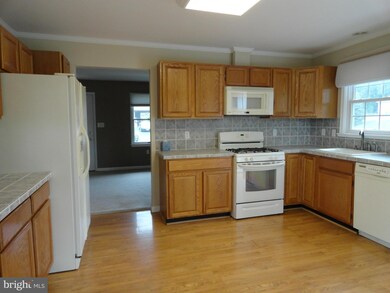 8211 Morning Dew Ln, Frederick, MD 21702 - photo 5