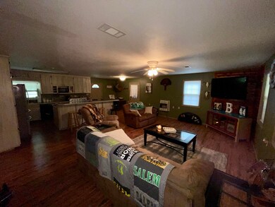 LR/Kitchen