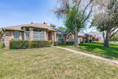 705 Yosemite Trail, Mesquite, TX 75149 - photo 2