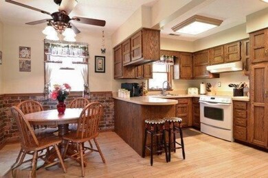 8442 Warren Woods Rd, Three Oaks, MI 49128 - photo 7