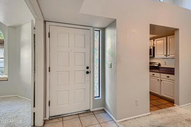 7-813470892-07 Foyer