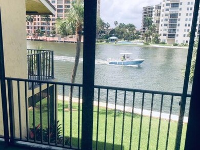 1301 N Riverside Dr unit 6, Pompano Beach, FL 33062 - photo 5