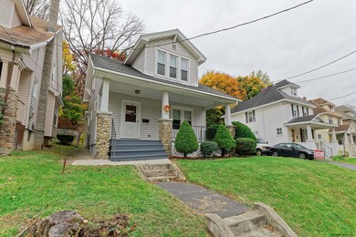 46 N Lake Ave, Troy, NY 12180 - photo 2