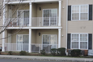 81 Liddle Ave, Edison, NJ 08837 - photo 3