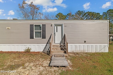 207 Patrick Alan Ln, Jacksonville, NC 28540 - photo 4