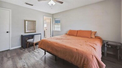 1221 Tanglewood Dr, Cleburne, TX 76033 - photo 5