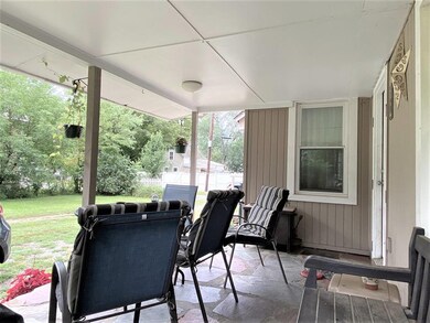 39 Baldwin Ct, Charlestown, NH 03603 - photo 4