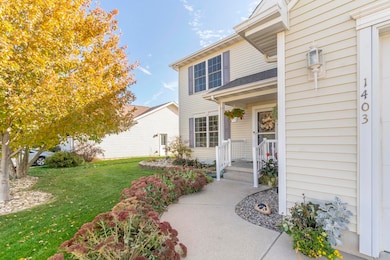 1403 Meadow View Ln, Waverly, IA 50677 - photo 2