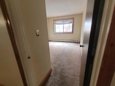 8 Lancelot Ct unit 14, Salem, NH 03079 - photo 3