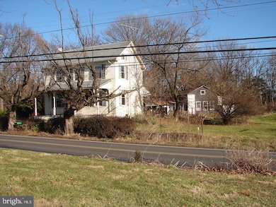 2711 Geryville Pike, Pennsburg, PA 18073 - photo 2