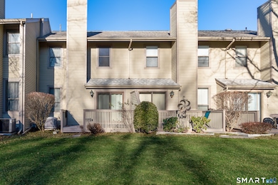 114 Metacomet Dr unit 1104, Meriden, CT 06450 - photo 2