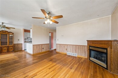 30844 Harrison Rd, Wickliffe, OH 44092 - photo 4