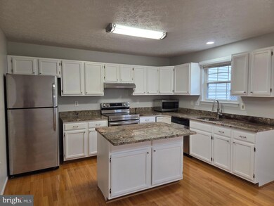 9326 Steeple Ct, Laurel, MD 20723 - photo 4