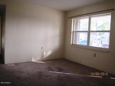LIVING ROOM V2