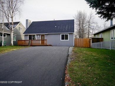 420 W 89th