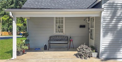 409 W 26th St, Higginsville, MO 64037 - photo 2