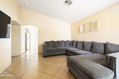 04) GREAT ROOM