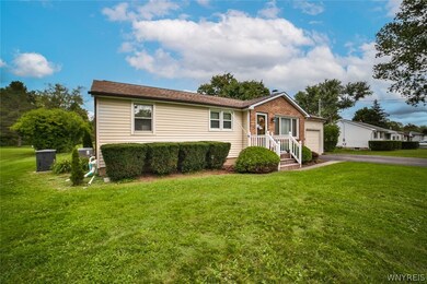 5141 Mapleton Rd, Lockport, NY 14094 - photo 3