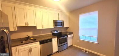 7990 Suiter Way, Hyattsville, MD 20785 - photo 5