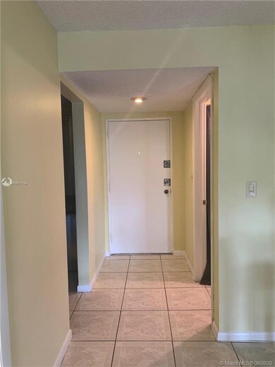 8101 Byron Ave unit 212, Miami Beach, FL 33141 - photo 5