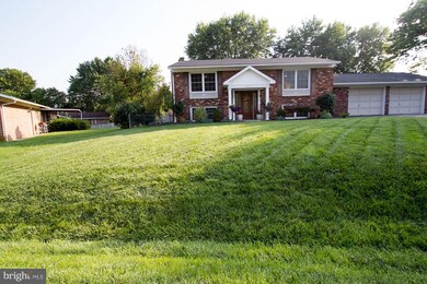 10916 Oak Forest Cir, Hagerstown, MD 21740 - photo 3