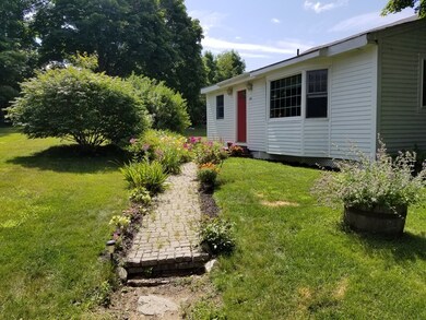 142 Barre Rd, New Braintree, MA 01531 - photo 2