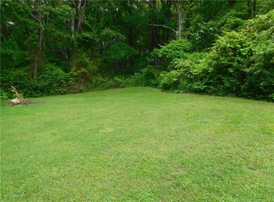 Fabulous yard.  Goes an additional 287 feet (appro