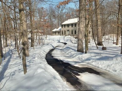 6430 Shady Bend Rd, Verona, WI 53593 - photo 2