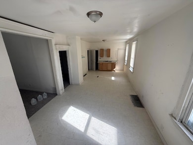 Front Duplex Lower Unit – Kitchen