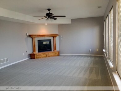 403 Hillcrest St, Lansing, KS 66043 - photo 6