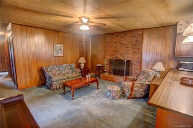 18 Dawn Ridge Dr, Leicester, NC 28748 - photo 5