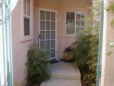 Townhouse with 1268 sf